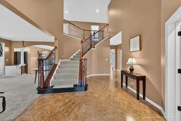 12530 Lions Chase CT, Huntley, IL 60142