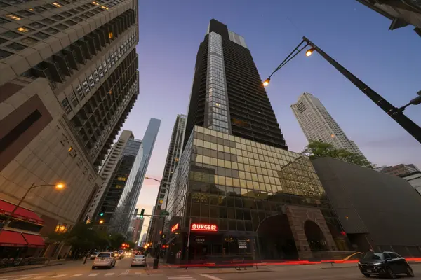 10 E Ontario ST #1704, Chicago, IL 60611