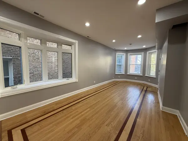 2449 N Ridgeway AVE #1, Chicago, IL 60647