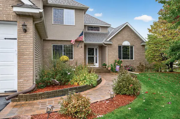 20518 Enfield CIR N, Forest Lake, MN 55025