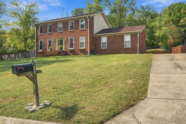 103 Stark Knob Rd, Hendersonville, TN 37075