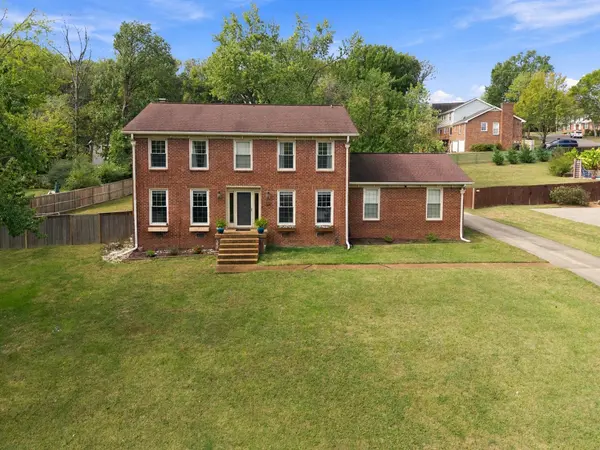 103 Stark Knob Rd, Hendersonville, TN 37075