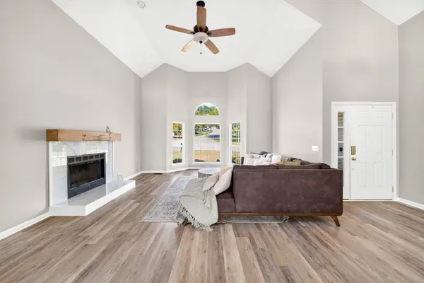 5537 Seesaw Rd, Nashville, TN 37211