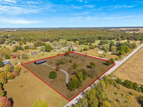 4997 E Farm Road 94, Springfield, MO 65803