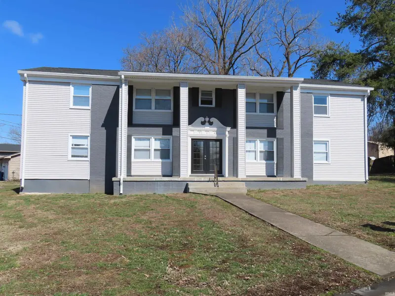 904 Parkview DR, Boonville, IN 47601-2212