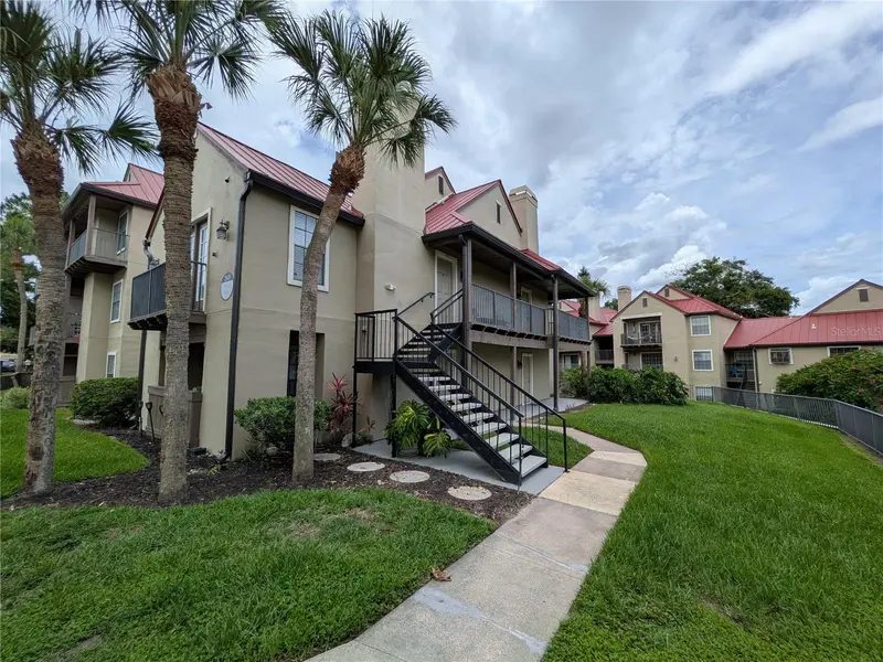 249 AFTON SQ #212, Altamonte Springs, FL 32714