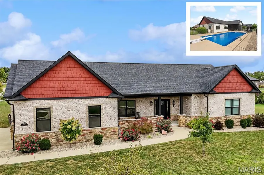 500 Shadow Rock CT, Lebanon, IL 62254