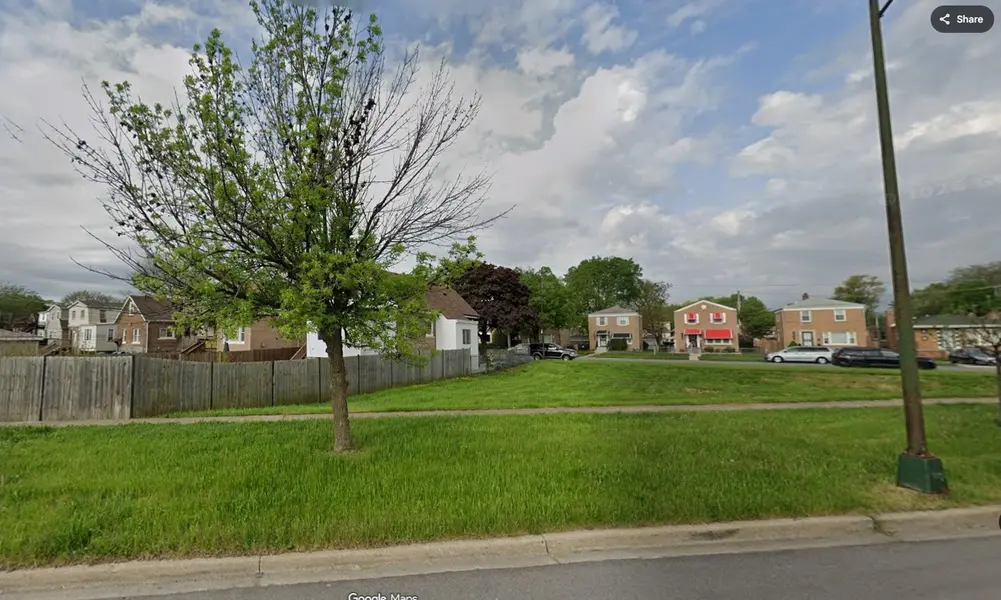 9021 S Colfax AVE, Chicago, IL 60617