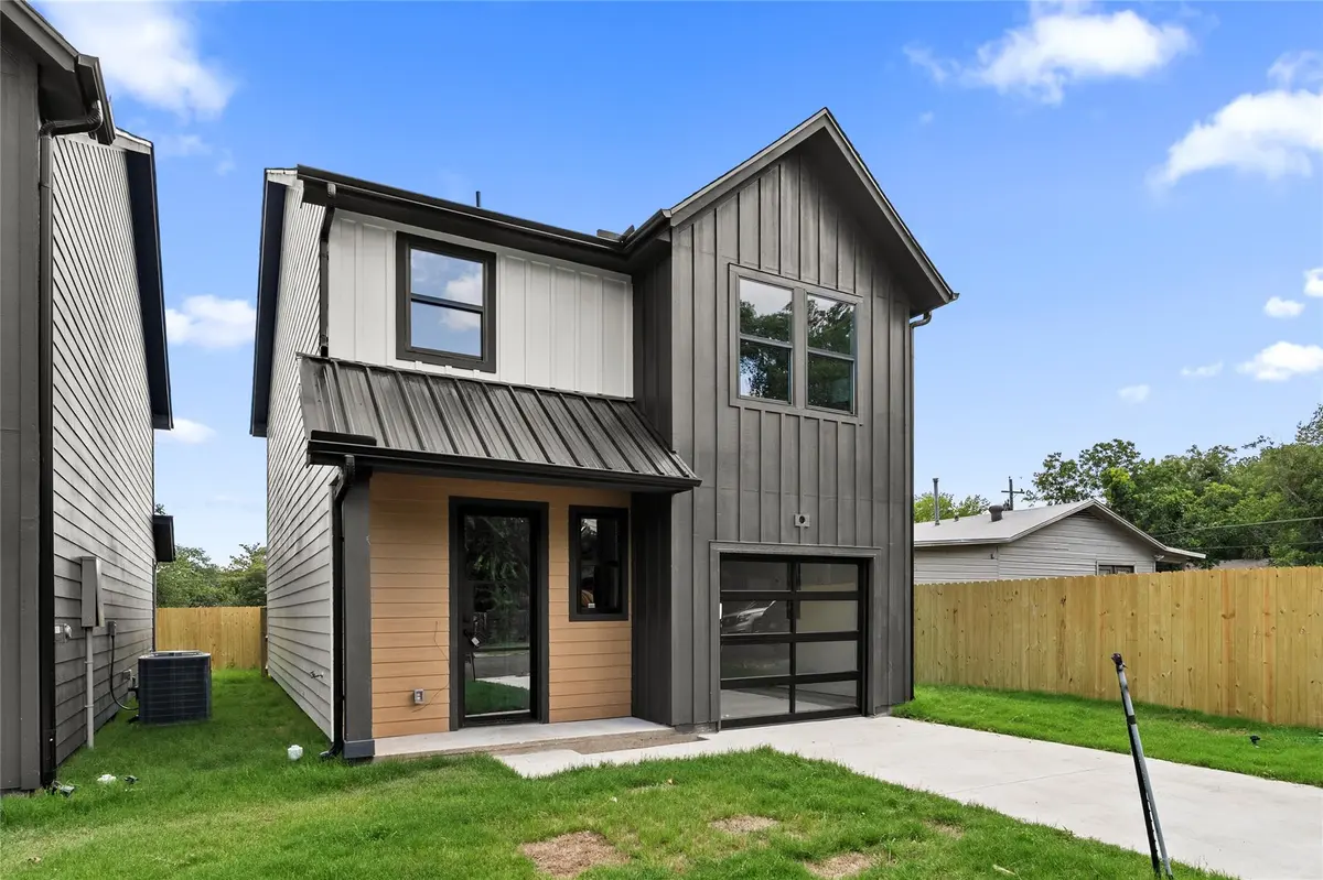 305 Hackberry LN, Austin, TX 78753
