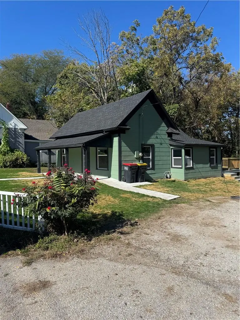 547 Orchard PL, Excelsior Springs, MO 64024