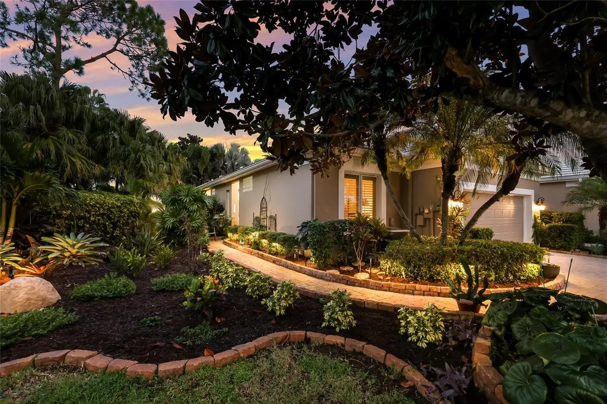 8705 52ND DR E, Bradenton, FL 34211
