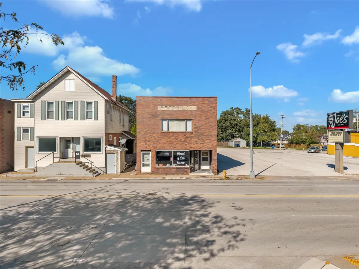 1632 W Locust ST, Davenport, IA 52804