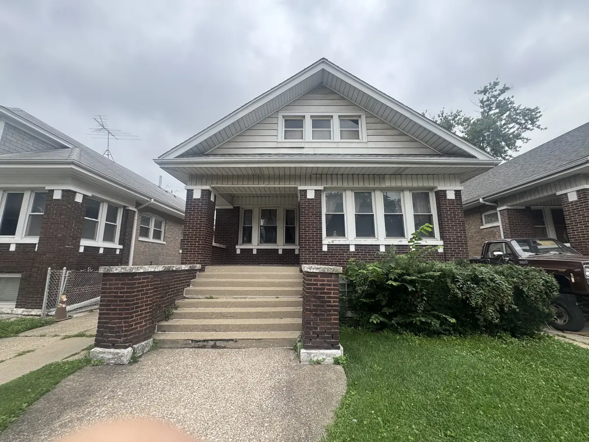 2322 S Austin BLVD, Cicero, IL 60804