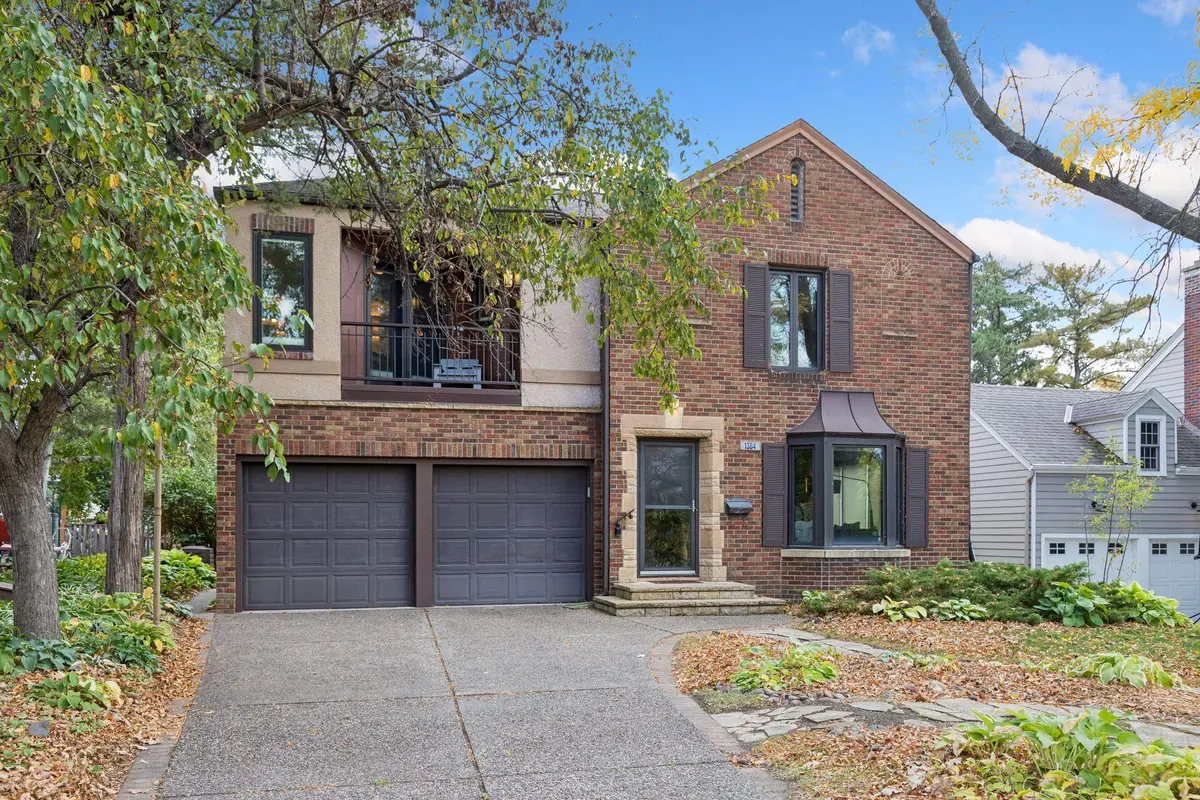 1384 Como BLVD E, Saint Paul, MN 55117