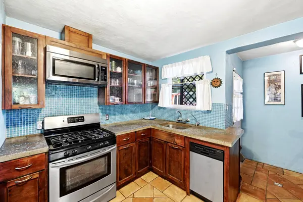 1717 E 38th 1/2 ST, Austin, TX 78722