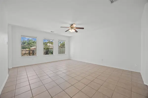 368 Housefinch LOOP, Leander, TX 78641