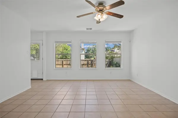 368 Housefinch LOOP, Leander, TX 78641
