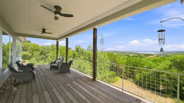 129 Riedel LN, Canyon Lake, TX 78133
