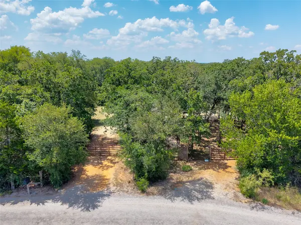 281 Earl Callahan RD, Cedar Creek, TX 78612