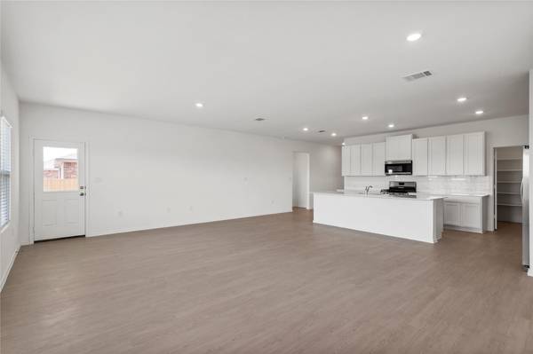 110 Miglia ST, Hutto, TX 78634