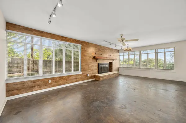 2100 Highgrove TER, Austin, TX 78703