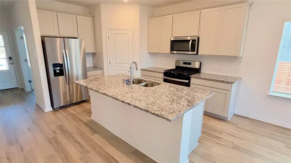 121 Limestone Creek WAY, Kyle, TX 78640