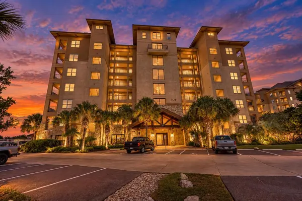 101 West Bank DR #23, Horseshoe Bay, TX 78657