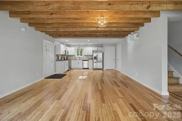 84 Skip Stone RD, Asheville, NC 28803