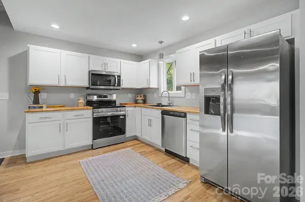 84 Skip Stone RD, Asheville, NC 28803