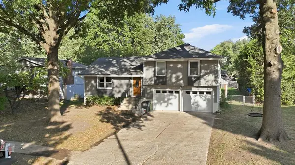 1305 Madison ST, Lee's Summit, MO 64081