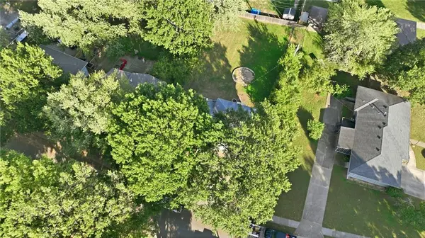 1305 Madison ST, Lee's Summit, MO 64081