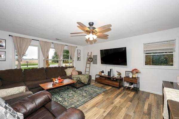 2131 County Road 60 ***, Auburn, IN 46706-9530