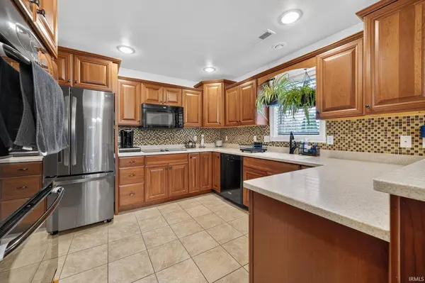 640 N Brookstone CT, Jasper, IN 47546