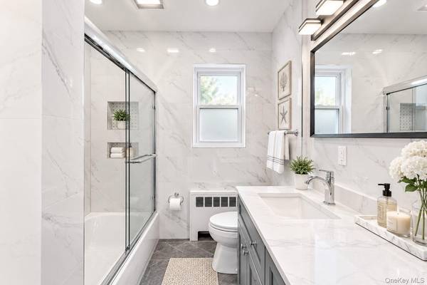 99 Gibson BLVD, Valley Stream, NY 11581