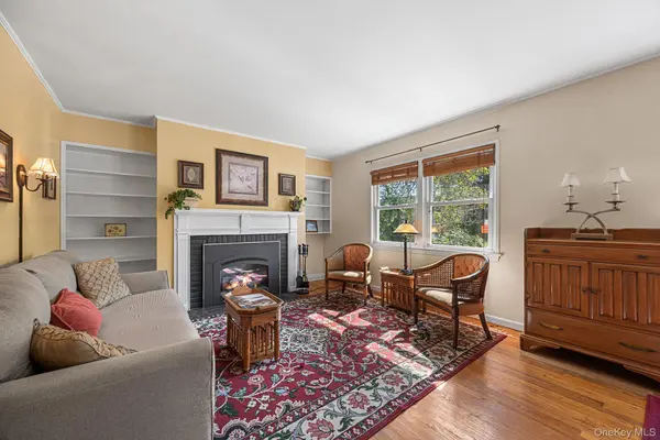 66 Randolph RD, White Plains, NY 10607