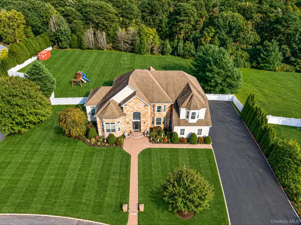 1 Westover CT, Shoreham, NY 11786