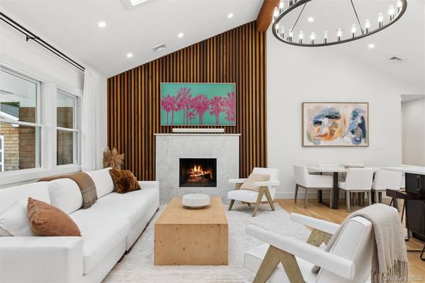 38 Sandra RD, East Hampton, NY 11937