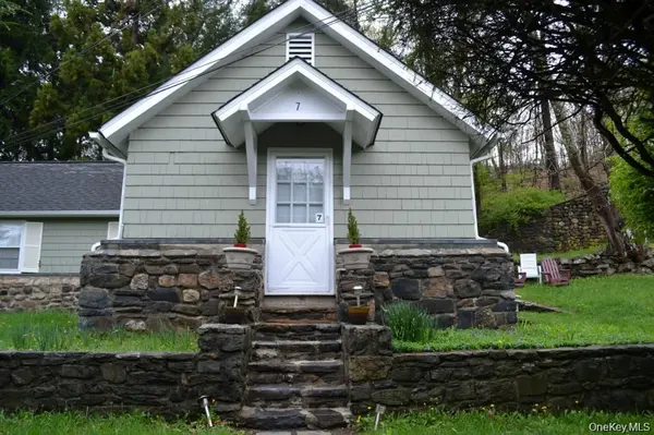 205 Waccabuc RD #7, Goldens Bridge, NY 10526