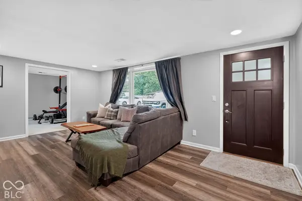 10194 Edgewood RD, Brownsburg, IN 46112