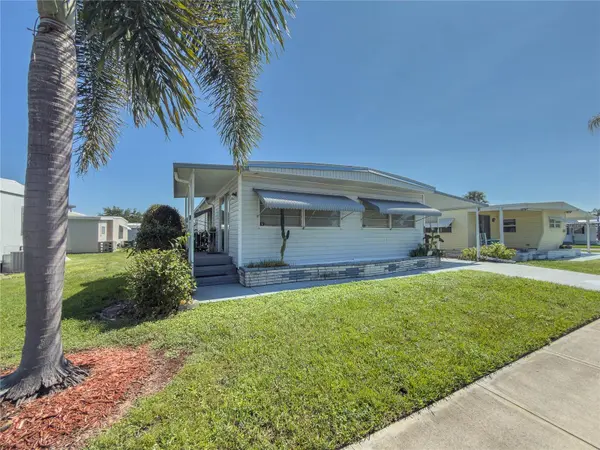 5317 CHATEAU LN, Bradenton, FL 34207