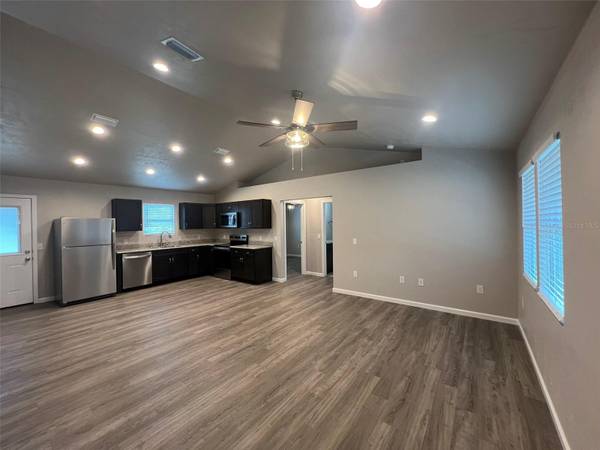 24737 W US 27 HWY, High Springs, FL 32643