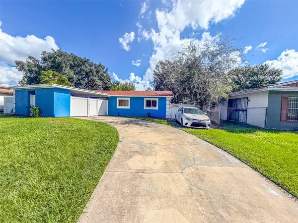 2743 GRANDOLA DR, Orlando, FL 32811