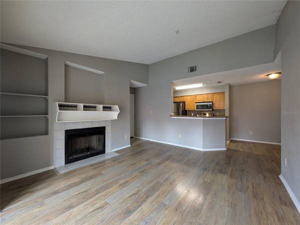 249 AFTON SQ #212, Altamonte Springs, FL 32714