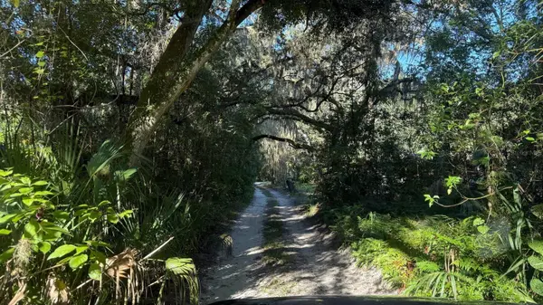 107 1ST ST, Crescent City, FL 32112