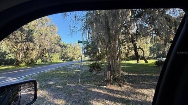 107 1ST ST, Crescent City, FL 32112