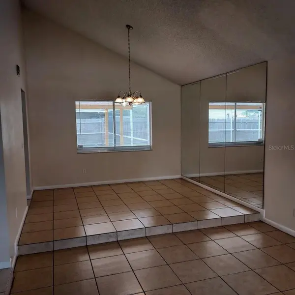 5205 DUBLIN PL, Tampa, FL 33624