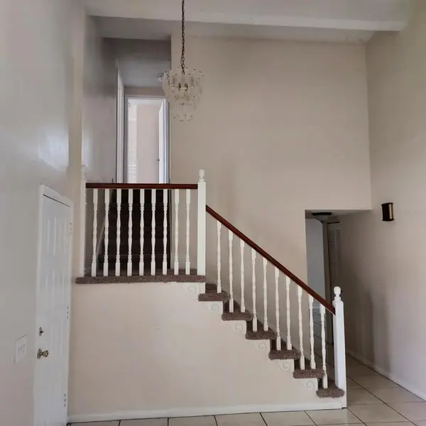 5205 DUBLIN PL, Tampa, FL 33624