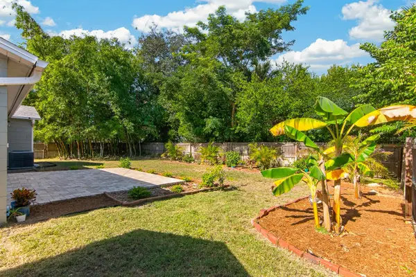 120 ORANGE AVE N, St Petersburg, FL 33710