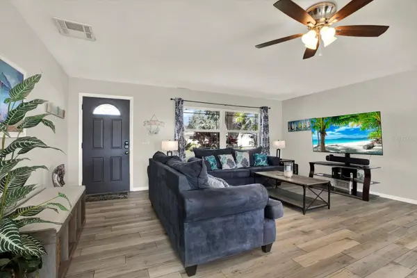 1669 CAMBRIDGE DR, Clearwater, FL 33756