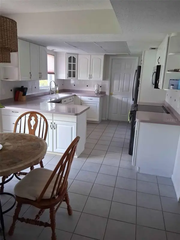 12465 MONARCH CIR, Seminole, FL 33772